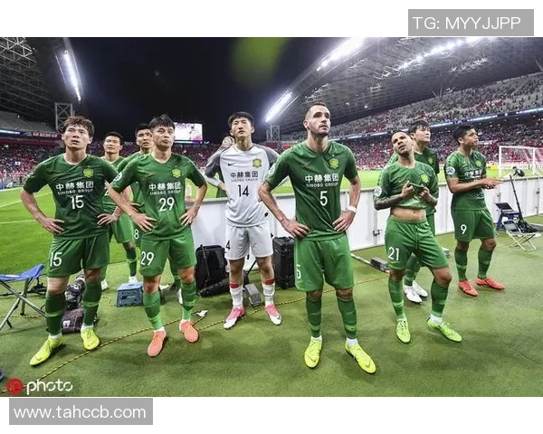 赛后复盘杭州足球队与西安足球队的战术意识与表现分析 赛后复盘杭州足球队与西安足球队的战术意识与表现分析